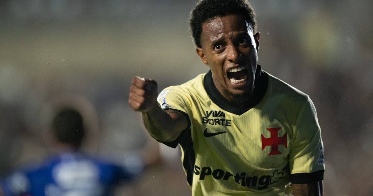 Tchê Tchê comemora gol do Vasco contra o Cruzeiro pelo Brasileirão