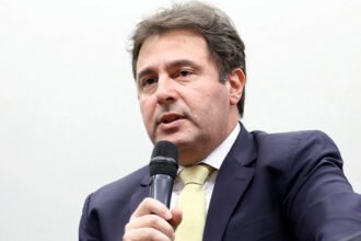Arte da ABRAJOGO sobre a proibição das apostas reguladas e a ida das bets ao STF