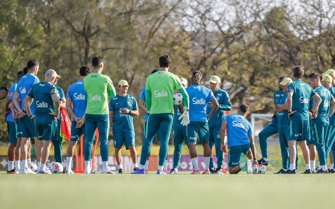 Jogadores da Seleção Brasileira em treino antes de Brasil x Austrália