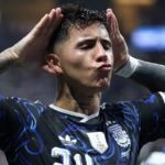Enzo Fernandez comemora gol e e anunciado como reforco do Manchester City vindo do Chelsea