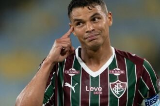 Thiago Silva em campo pelo Fluminense na vitoria sobre o Platense pela Libertadores