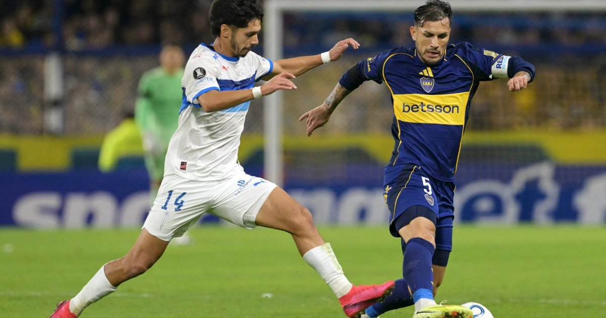 Leandro Paredes conduz a bola pelo Boca Juniors, principal destaque no duelo com o São Paulo pela Sul-Americana